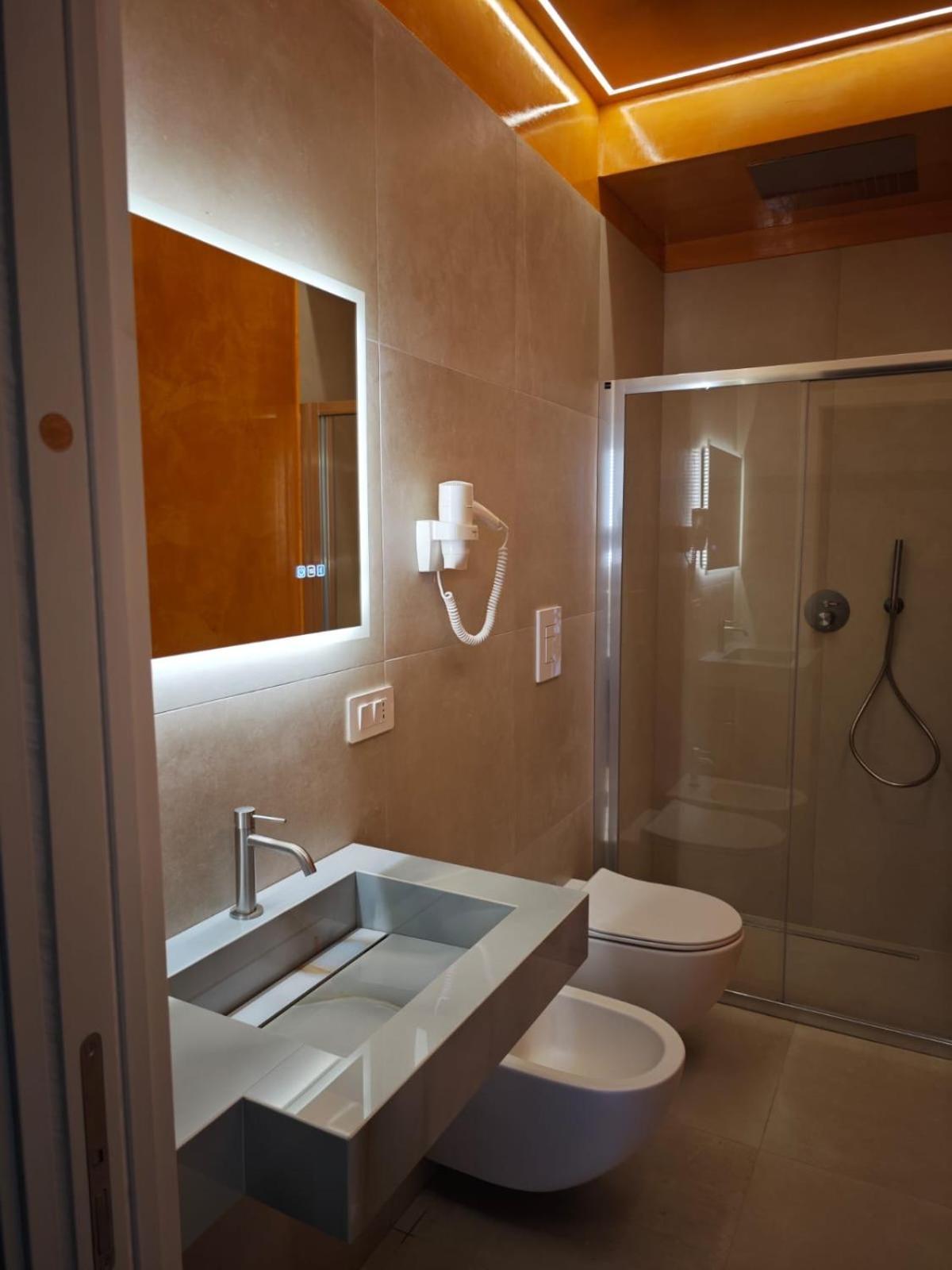 Shanti Rooms & Apartments Castello 巴科利 外观 照片
